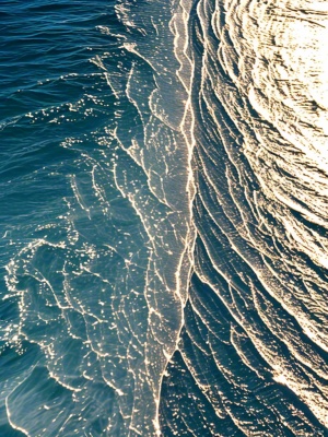 一种给人海洋感觉的哑面晒细纹的纹理图，单纹理