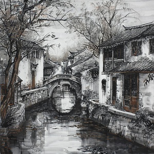 水墨画描绘了江南水乡的宁静美景，体现了这个地区古老建筑的韵味、狭窄的水道、拱形的石桥，以及水边的老房子。画作采用了典型的水墨画单色调色系，以不同深浅的黑、灰、白色来展现建筑、水面和桥梁的细节。整个画面氛围宁静而优美，反映了江南历史文化遗产的独特魅力。